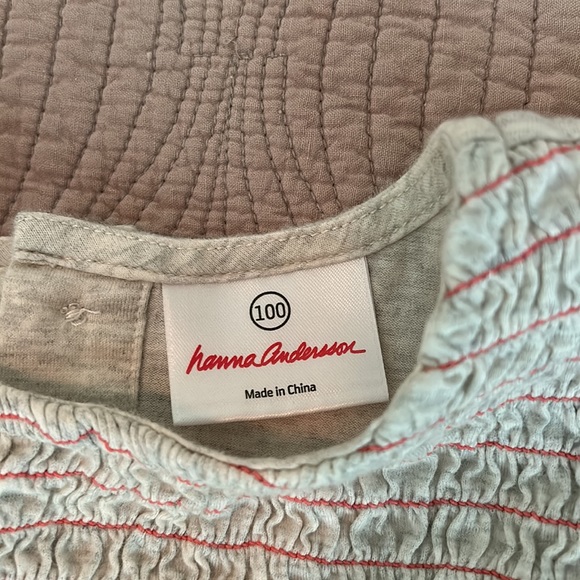 Hanna Andersson Smocked Tee - Picture 3 of 4